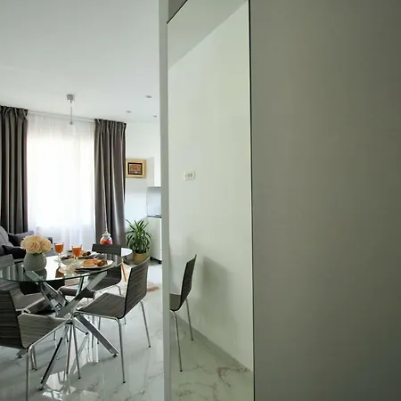 Apartment Centre Vivere Split